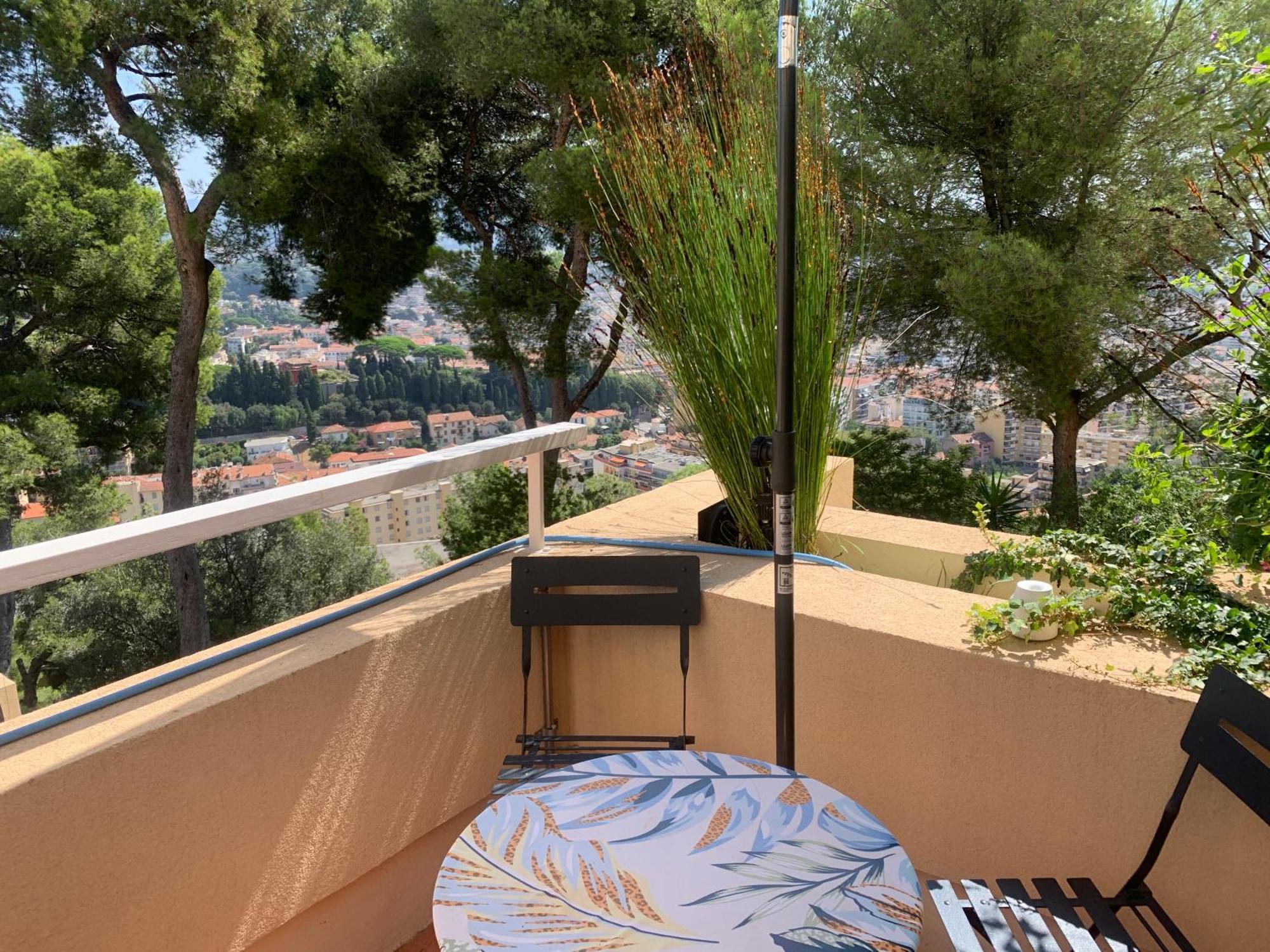 Homestay D Avec Clim Terrasse Et Petit Dejeuner Hauteurs De Nice